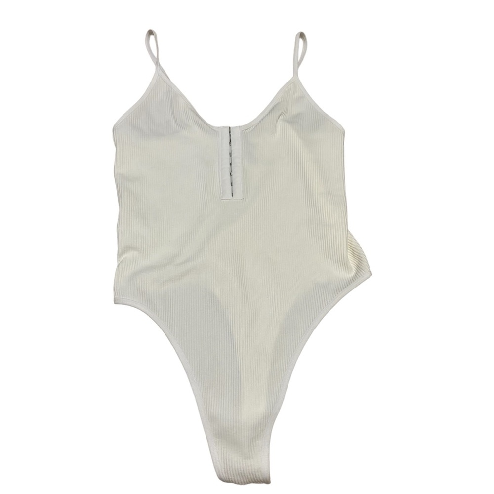 Anwnd white ribbed bodysuit